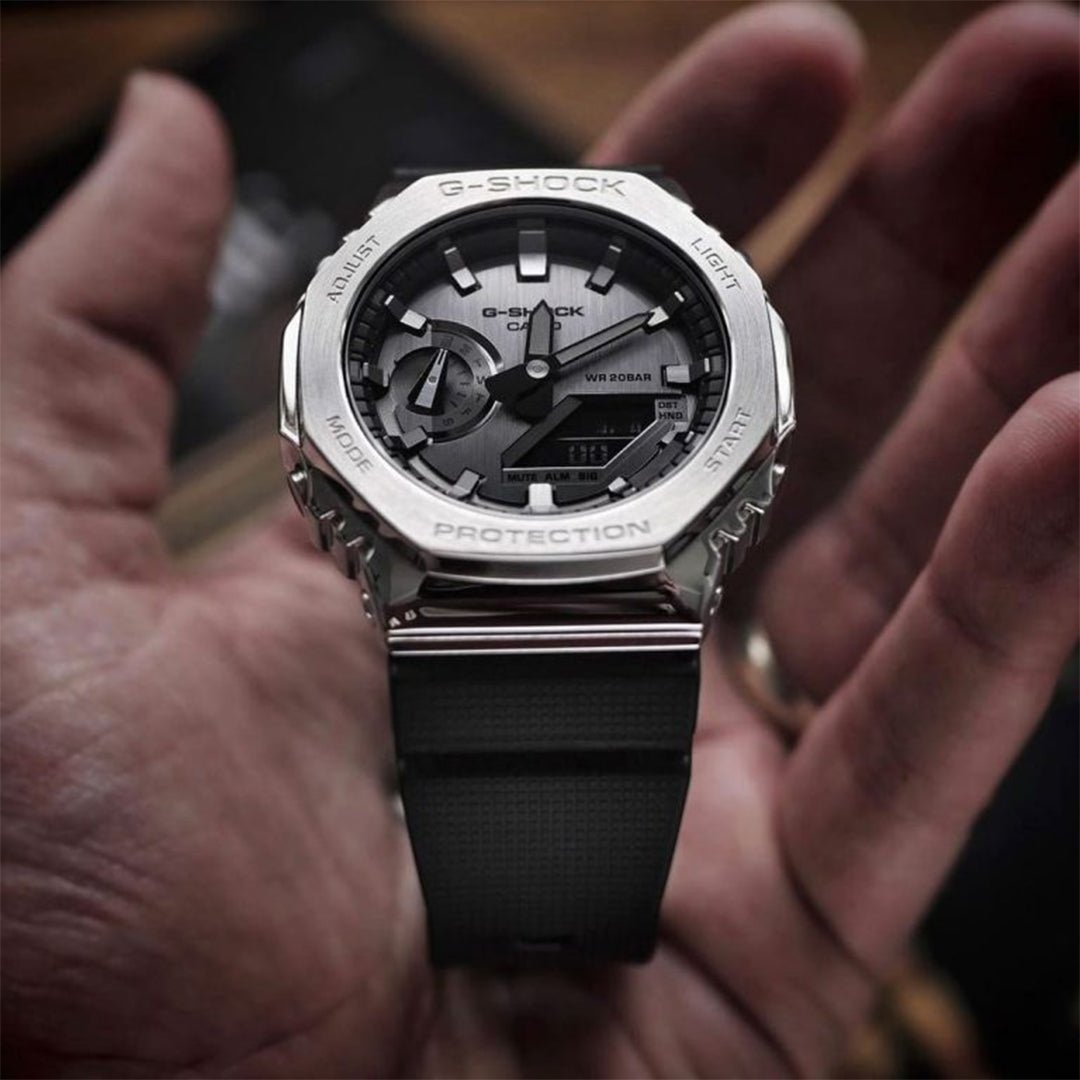 G-SHOCK GM 2100 SILVER BLACK PRIMIUM QUILTY WATCH